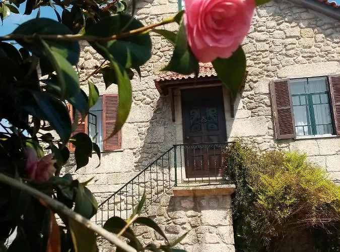 Nossa Casa Na Aldeia Pansiyon Viseu